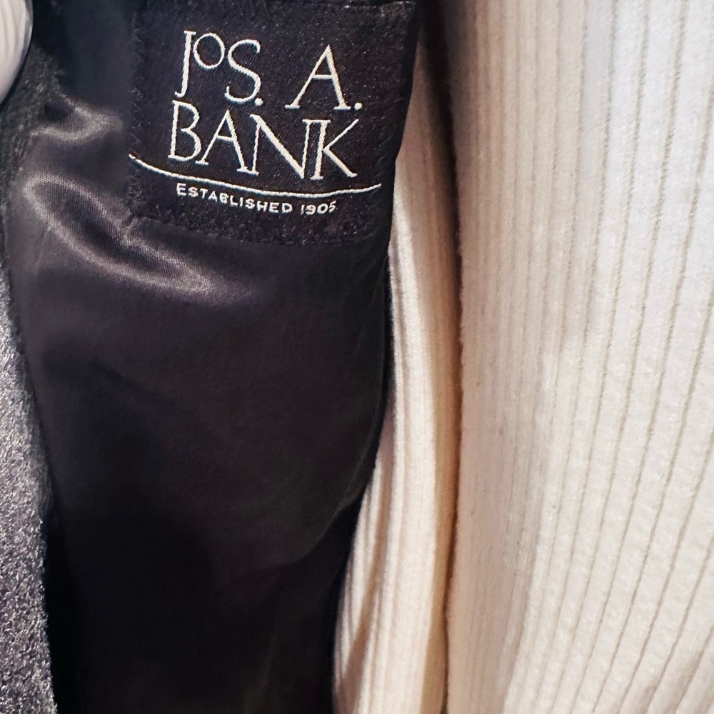 Jos.A. Bank 100% Cashmere Sport Coat. - Picture 5 of 7
